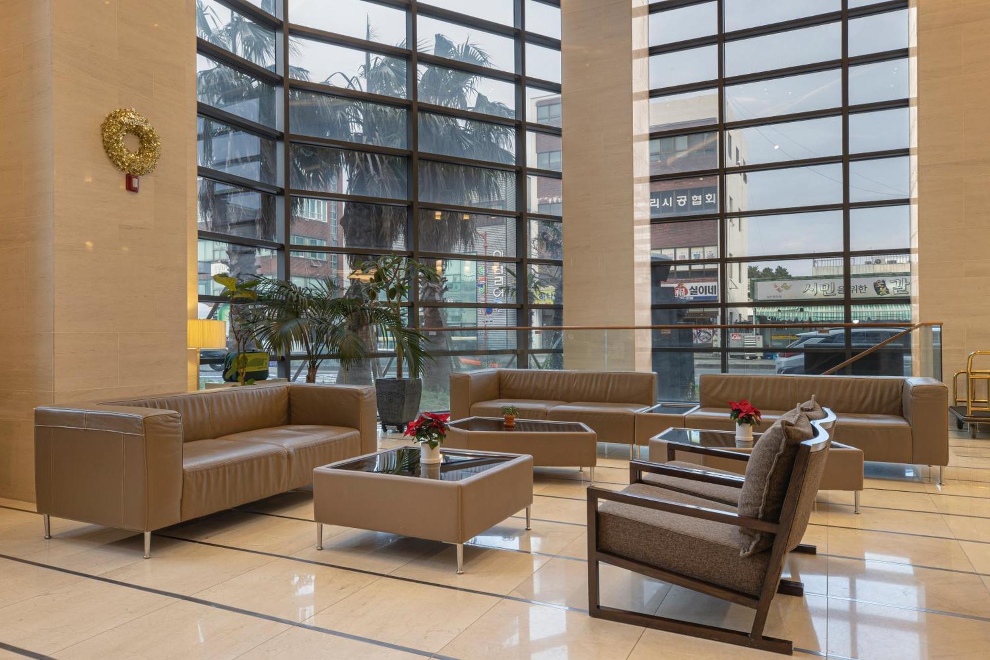 Golden Daisy Hotel Seogwipo Luaran gambar